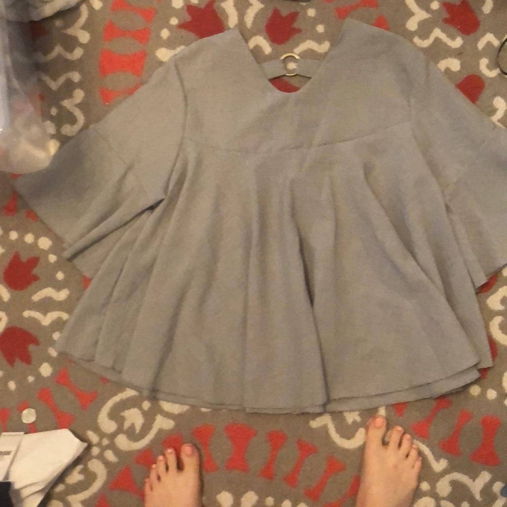 grey top from Thailand